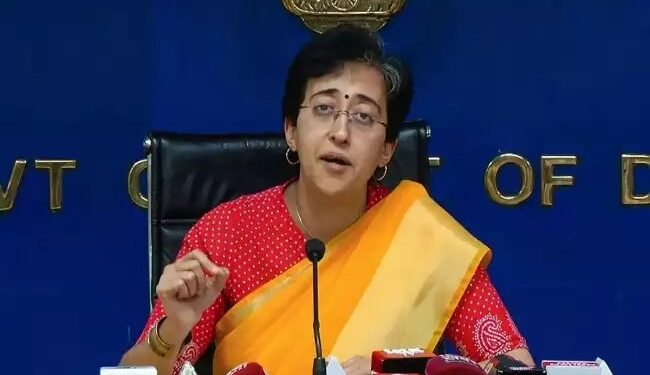 आतिशी का बड़ा दावा, कहा- मेरे साथ सौरभ भारद्वाज और राघव भी जाएंगे जेल