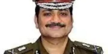 वाराणसी पुलिस कमिश्नर मोहित अग्रवाल ने भ्रष्ट दरोगा को किया निलंबित