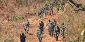 छत्तीसगढ़ में बड़ा नक्सली हमला, IED ब्लास्ट में 8 जवान हुए शहीद