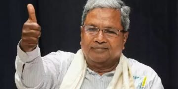 कर्नाटक: CM के एक फैसले से फिर गर्माई सियासत, 34 हजार मंदिर के लिए जारी हुए आदेश