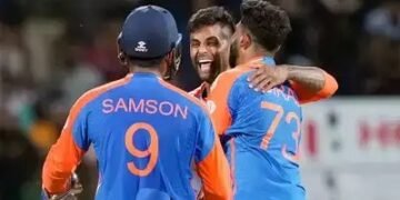 भारत vs श्रीलंका : टी20 के दूसरे मैच में श्रीलंका पस्त, गौतम गंभीर को शाबाशी