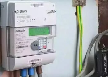 वाराणसी में आकाशीय बिजली के प्रभाव से मीटर खराब