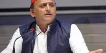 रनवे से हेलीकॉप्टर चोरी होने पर अखिलेश यादव ने उठाए कानून व्यवस्था पर सवाल
