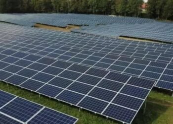 UP में नए आदेश जारी, सभी सरकारी इमारतों होगी सोलर पैनल से लैस