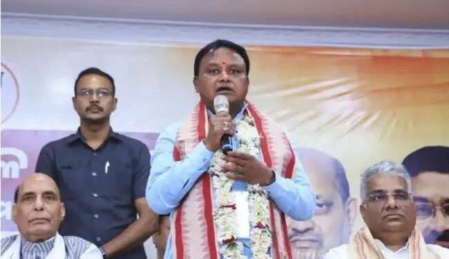 मोहन चरण माझी को ओडिशा का नया मुख्यमंत्री चुना गया
