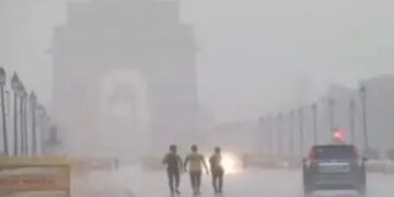 इन राज्यों में बारिश की शुरुआत, दिल्ली में घना कोहरा, जानें क्या है मौसम अपडेट?