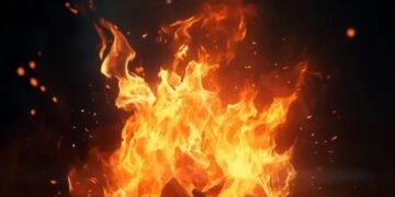 त्रिपुरा में खौफनाक घटना: 62 वर्षीय महिला को उसके बेटों ने पेड़ से बांधकर जिंदा जलाया