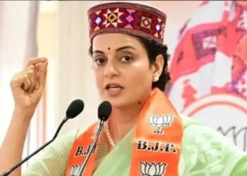 चुनावी सभा में बीजेपी प्रत्याशी कंगना पूरे रौ में दिखीं