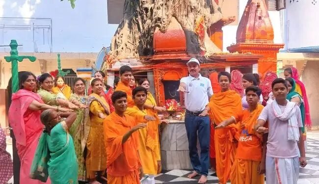 वट सावित्री पूजन के साथ पर्यावरण संरक्षण का भी दिया संदेश