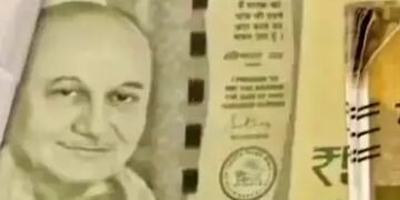 व्यापारी के साथ धोखाधड़ी, नोटों पर बापू की जगह अनुपम खेर!