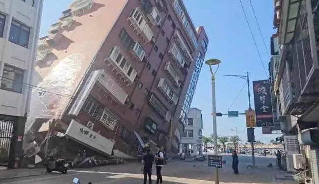 25 साल के बाद सबसे भयानक भूकंप, ताइवाइन से समाने आई तबाही की तस्वीरें