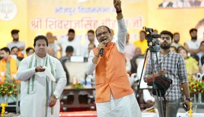 एक्टिव मूड में कृषि मंत्री शिवराज, लखपति दीदी योजना को लेकर दी बड़ी खुशखबरी