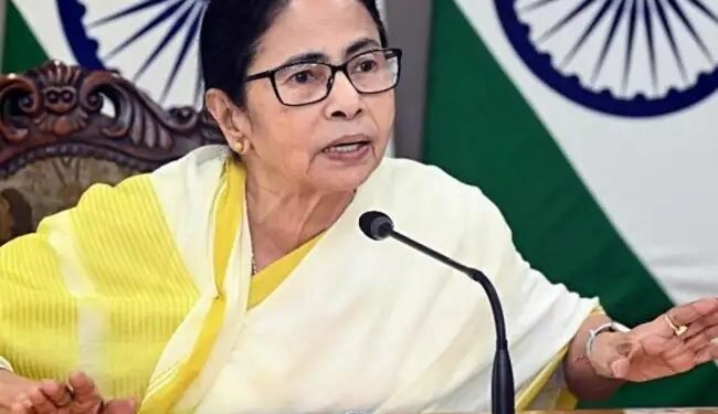 ममता बनर्जी ने ऑपरेशन सिंदूर के राजनीतिकरण को लेकर पीएम मोदी पर साधा निशाना