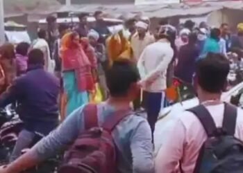UP में DAP संकट, किसानों ने किया हाइवे जाम!
