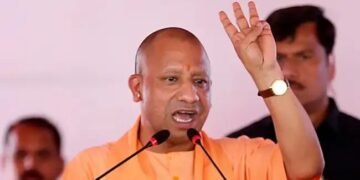 आखिरी चरण में CM योगी ने डाला वो, इंडीगठबंधन पर साधा निशाना