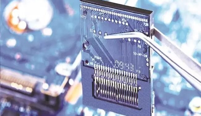 सेमीकंडक्टर संयंत्र की बदौलत सेमीकॉन हब बनेगा भारत