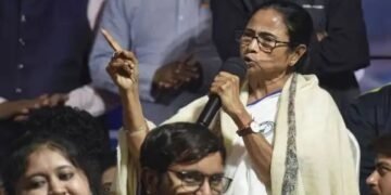 नीति आयोग की बैठक पर भड़की ममता बनर्जी, कहा- बोलने का मौका नहीं दिया गया
