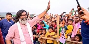 झारखंड: हेमंत सोरेन के आगे BJP का नहीं चला दांव, इन 5 फैक्टर के कारण JMM आगे