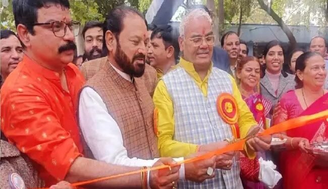 राजस्थान सरकार ने मेधावी छात्राओं को किया सम्मानित