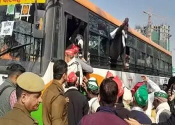 ग्रेटर नोएडा के परी चौक पर 60 से अधिक किसान गिरफ्तार, कर रहे थे दिल्ली कूच!