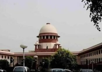 अडानी, अंबानी, बिड़ला, म्यूचुअल फंड ने सुप्रीम कोर्ट के वकीलों के लिए 50 करोड़ रुपये का स्वास्थ्य बीमा दिया