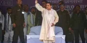 मायावती के जन्मदिन पर दिखा भतीजा ईशान, मिलने वाली है ये बड़ी जिम्मेदारी