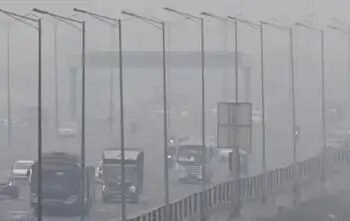 दिल्ली में AQI 450, प्रदूषण को लेकर सीएम आतिशी ने शुरु किया दौरा