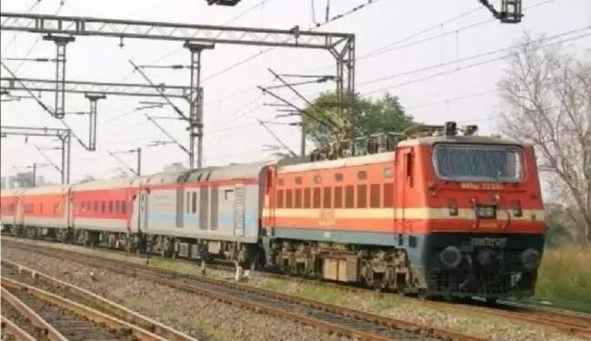 ग्रीष्म ऋतु 2024 में रिकॉर्ड अतिरिक्त ट्रेनों का संचालन कर रही है भारतीय रेल