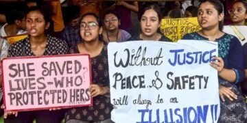इंसाफ के इंतजार में मां- बाप! मां ने कहा मेरी बेटी की हत्या के पीछे बहुत बड़ी साजिश