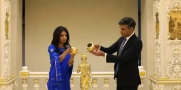 ब्रिटिश प्रधानमंत्री ऋषि सुनक ने मंदिर में दर्शन कर हिंदू धर्म के बारे में खुलकर बात
