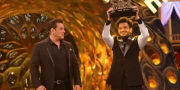 मुनव्वर फारूकी बनें BIGG BOSS-17 के विनर, शानदार ट्राफी के साथ जाती ब्रैंड न्यू कार