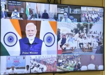 प्रधानमंत्री नरेंद्र मोदी ने मुंबई में भारतीय कौशल संस्थान (आईआईएस) का उद्घाटन किया