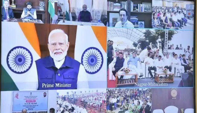 प्रधानमंत्री नरेंद्र मोदी ने मुंबई में भारतीय कौशल संस्थान (आईआईएस) का उद्घाटन किया