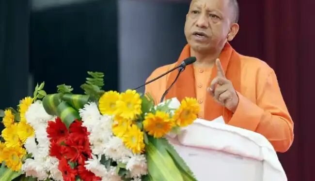 UP में रहने वाले किसानों की हुई बल्ले- बल्ले, इन योजनाओं का लाभ उठाकर कमा रहे डबल मुनाफा