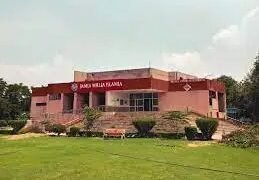 जामिया के प्रोफेसर को 4 पीएचडी स्कॉलर्स द्वारा यौन उत्पीड़न के आरोप में निलंबित किया