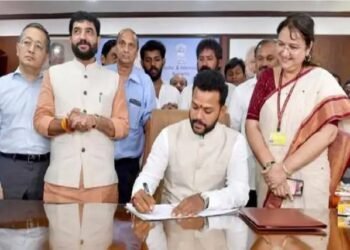 केंद्रीय मंत्री किंजरापु राममोहन नायडू ने नागर विमानन मंत्रालय का कार्यभार संभाला