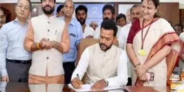केंद्रीय मंत्री किंजरापु राममोहन नायडू ने नागर विमानन मंत्रालय का कार्यभार संभाला