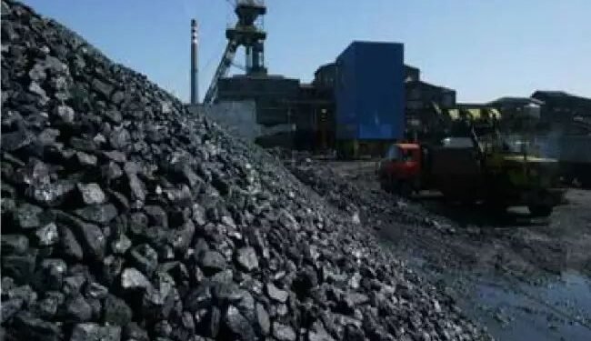 कोयला मंत्रालय के अपर सचिव ने आवंटित खदानों से उत्पादन की समीक्षा की