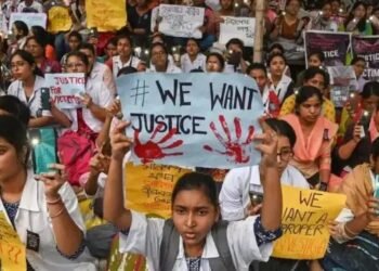 Kolkata Case: जारी है डॉक्टरों के प्रदर्शन: केंद्र सरकार ने की काम पर लौटने की अपील