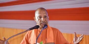 नहीं रुकेगी 2 लाख कर्मचारियों की सैलरी, योगी सरकार ने दी राहत