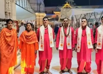 पुजारी का वेश धारण करने वाले पुलिसकर्मी को अखिलेश यादव ने ‘निंदनीय’ बताया