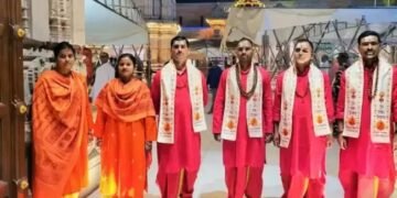 पुजारी का वेश धारण करने वाले पुलिसकर्मी को अखिलेश यादव ने ‘निंदनीय’ बताया