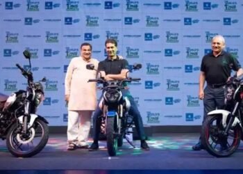 Bajaj ने लॉन्च की दुनिया की पहली CNG बाइक, जानें क्या है खासियत और कीमत