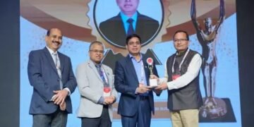 सतीश तिवारी को एबीएसए में लीडरशिप पुरुस्कार 2024 से सम्मानित किया गया
