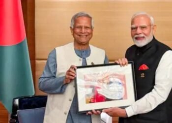 मोदी-यूनुस मुलाकात: प्रधानमंत्री ने बांग्लादेश में अल्पसंख्यकों की सुरक्षा पर भारत की चिंता जताई