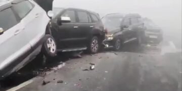 UP: कोहरे का कोहराम! हापुड़ हाईवे पर भिड़ी 5 कारें…