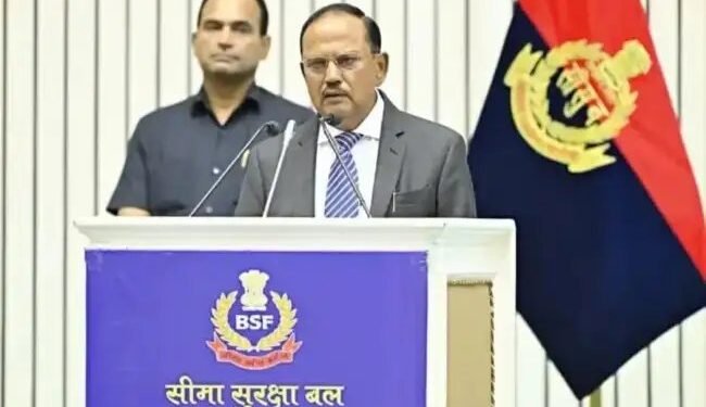 केंद्रीय पुलिस संगठनों को एक साथ जोड़ने का विचार करना चाहिए- अजीत डोभाल