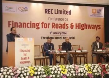 केन्द्री य रेल मंत्री ने रेलवे निर्माण नियमावली 2023 का अनावरण किया