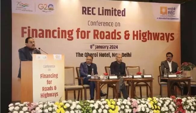 केन्द्री य रेल मंत्री ने रेलवे निर्माण नियमावली 2023 का अनावरण किया