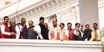 समाजवादी पार्टी विधायकों के खिलाफ स्पीकर्स के समक्ष शिकायत दर्ज कराएगी